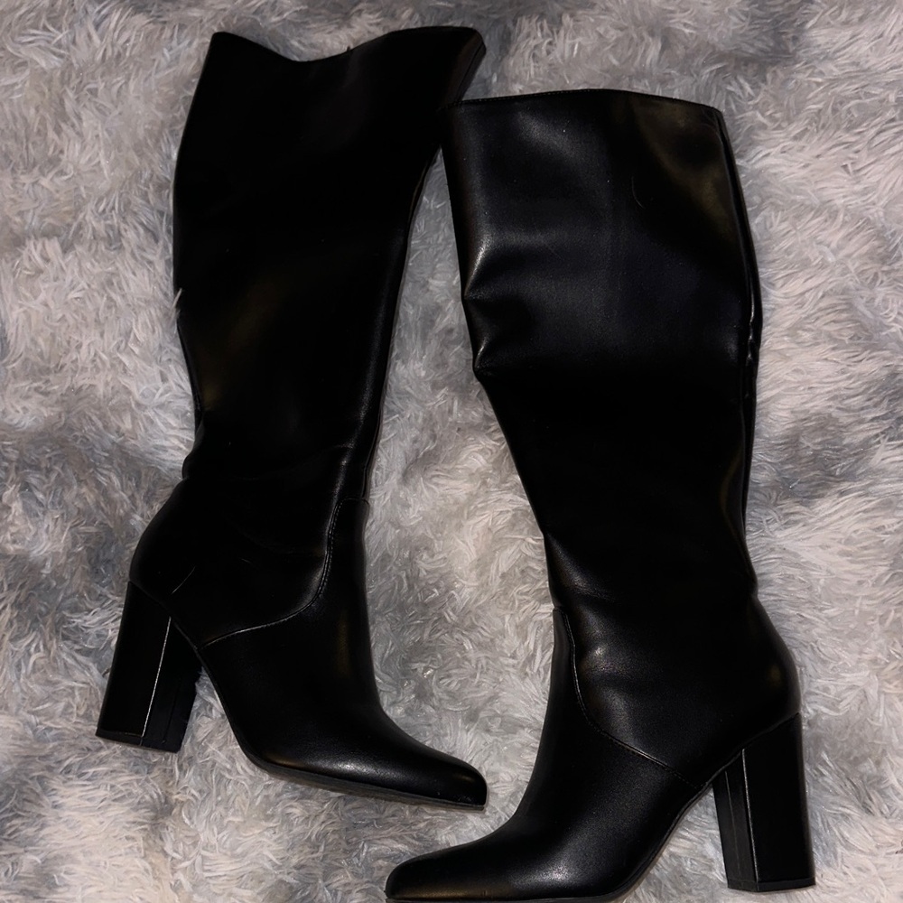 Scoop Black Knee-High Women's Boots - Size 7 1/2